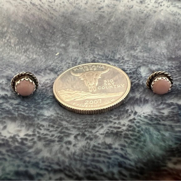 ❤️ Native Pink Conch Stud Earrings Rope Detail 925 Signed Esther White Navajo - Picture 7 of 9